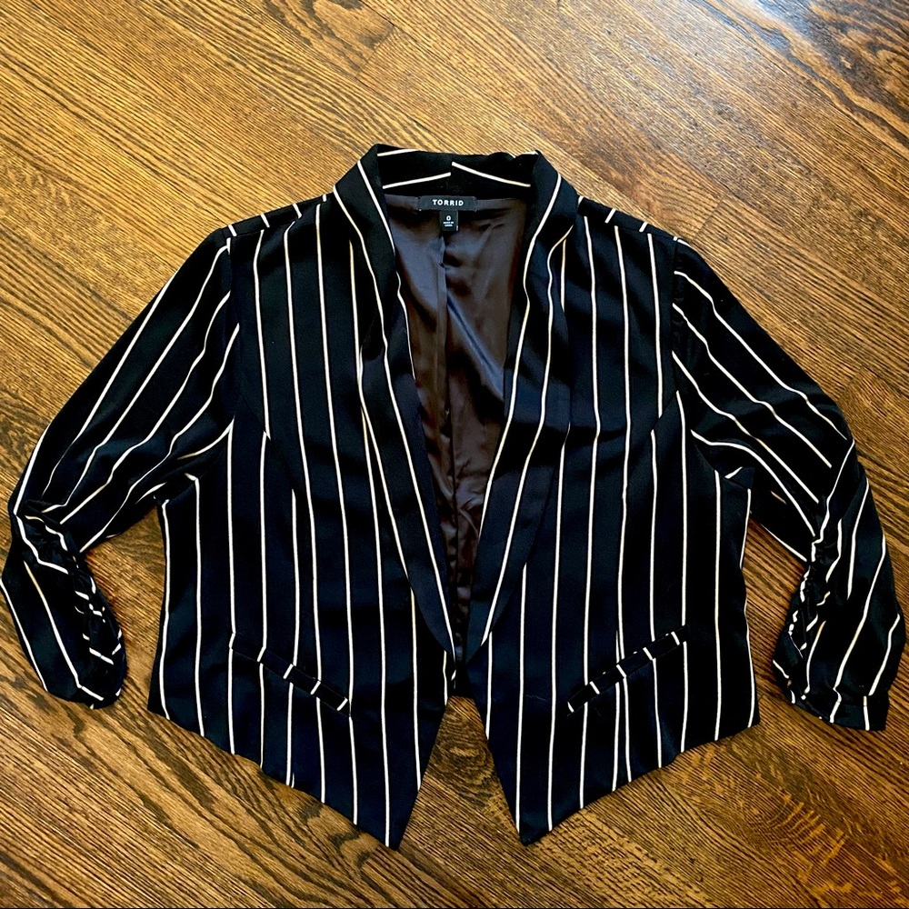 Torrid black pinstriped cropped blazer with 3/4 sleeves, 0X